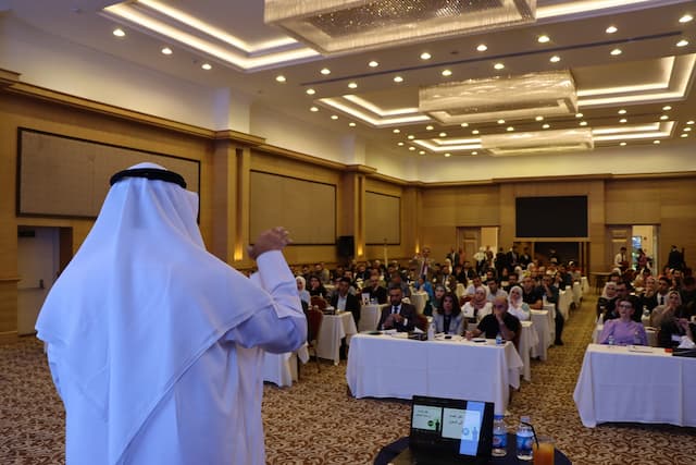 الدورات والورش التدريبية